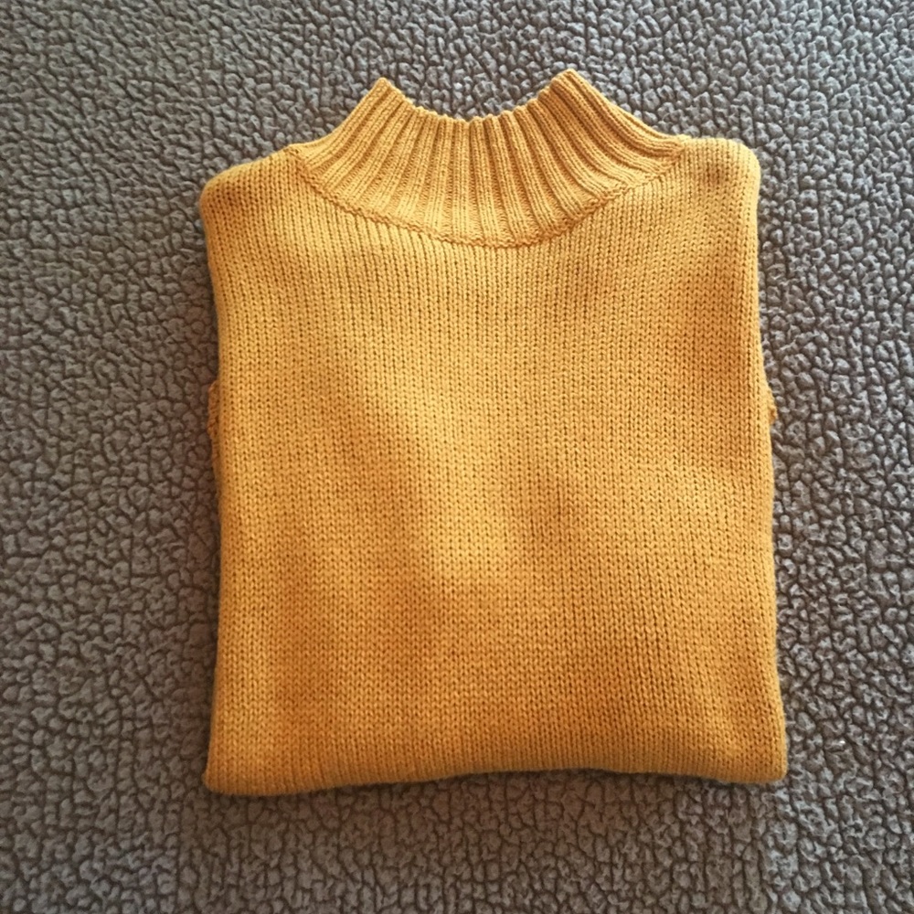 Old Navy sweater